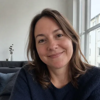 Julia, Hamburg · Smile makeover · Example