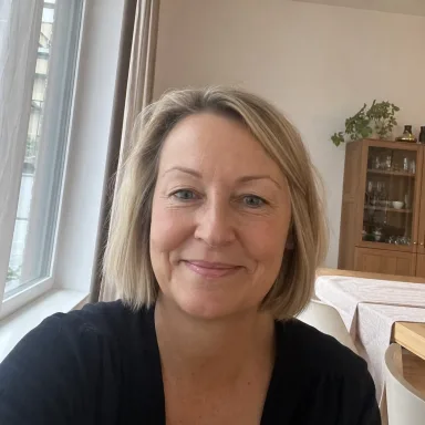 Sabine, Stuttgart · Implantate · Beispiel